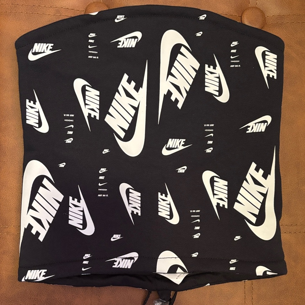 Nike Monochrome Reversible Adjustable Neck Warmer
